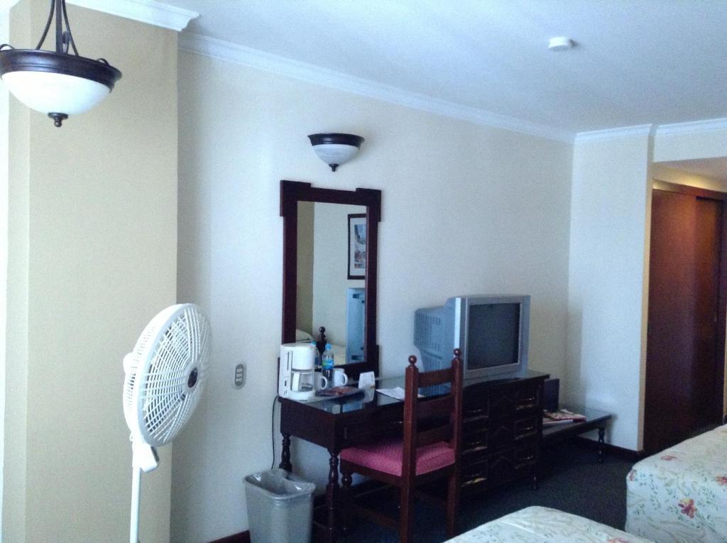 Hotel Real De Uruapan Uruapan  Room photo